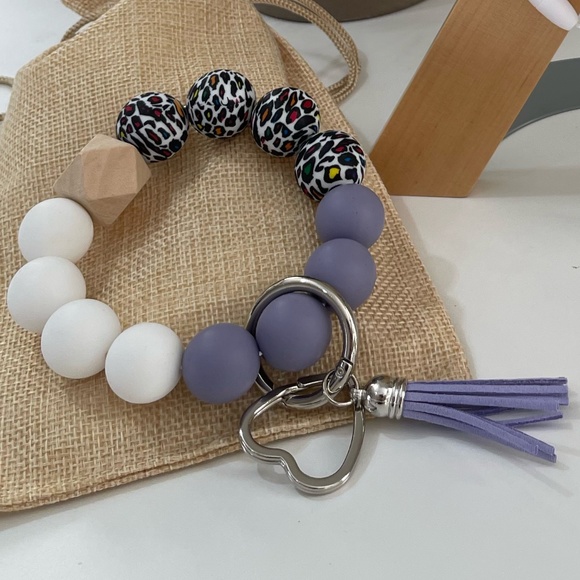 Bracelet Keychain Silicone Wood Beads/Lanyard Teacher Badge Holder Gift Set - Picture 3 of 5